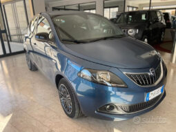Lancia Ypsilon 1.0 FireFly 5 porte S&S Hybrid Gold
